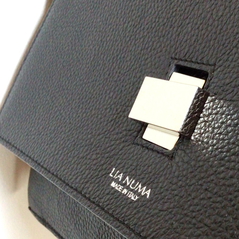 Lia Numa Black leather shoulder/Crossbody Satchel - Picture 3 of 12